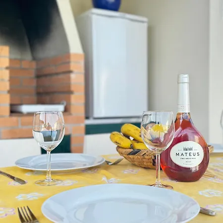 בית הארחה Sea View With Balcony And Pool - Da